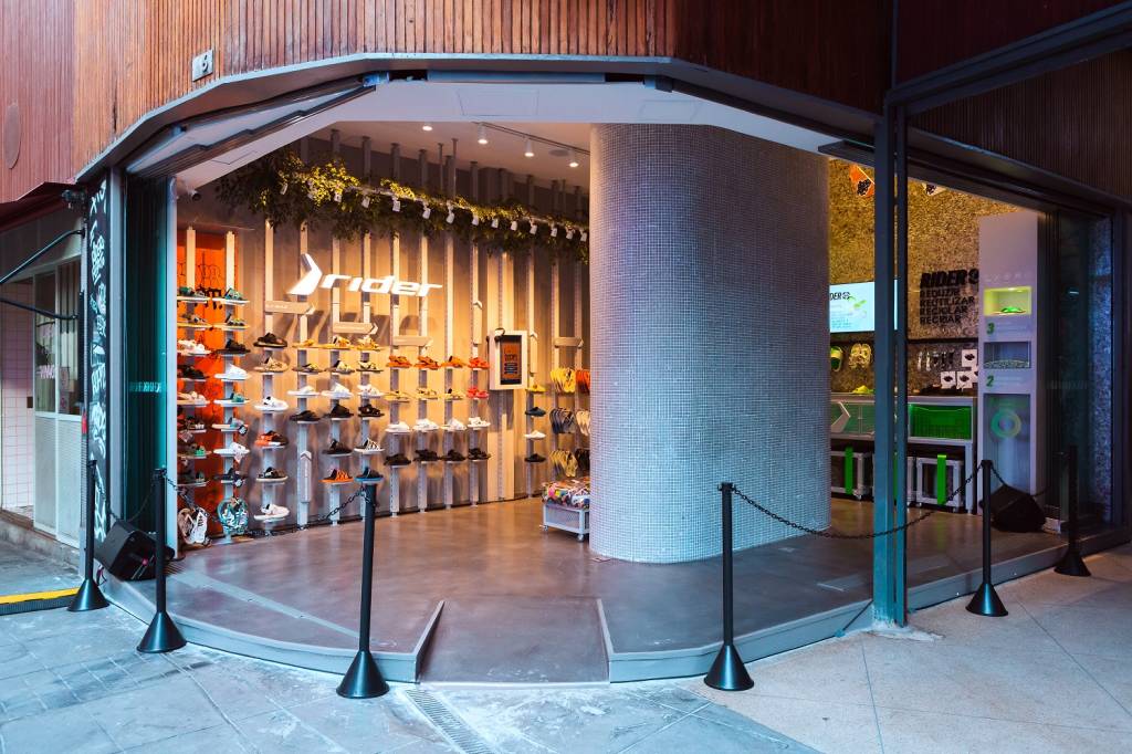 Rider inaugura primeira loja física aos pés do Copan