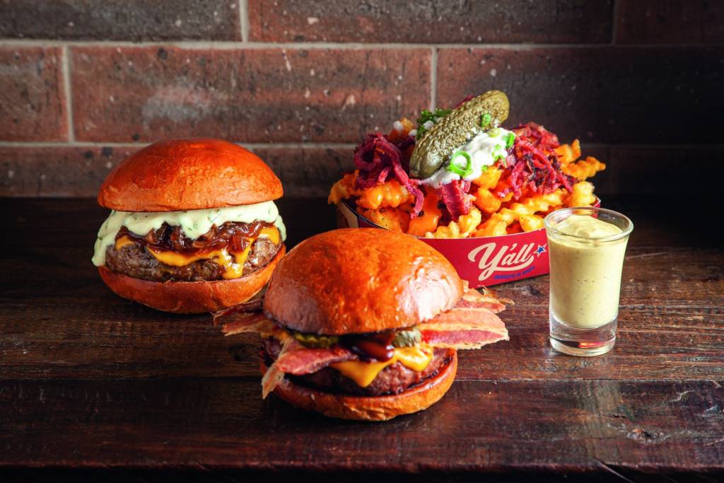 Y’all Burger and BBQ tem lanches defumados à moda texana