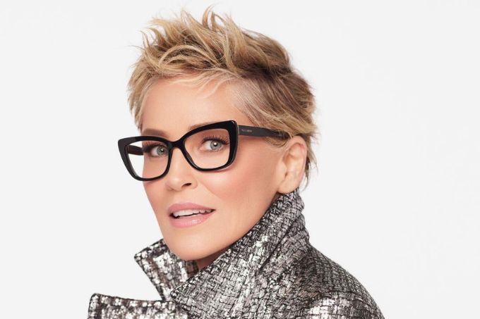 Sharon Stone diz que perdeu metade de fortuna por problema com banco