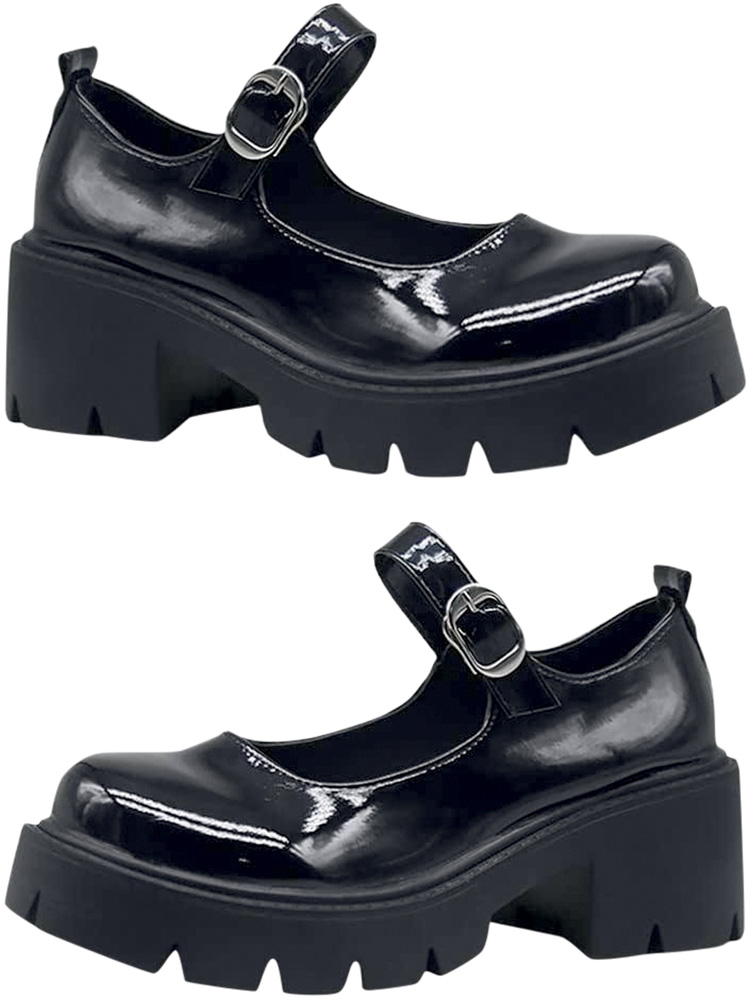 Imagem mostra sapato de salto grosso e fivela