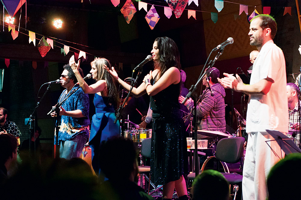 Orquestra Imperial traz baile para São Paulo com participações especiais