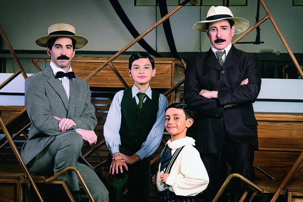 Rei da aviação: quatro atores dão vida a Santos Dumont em novo musical