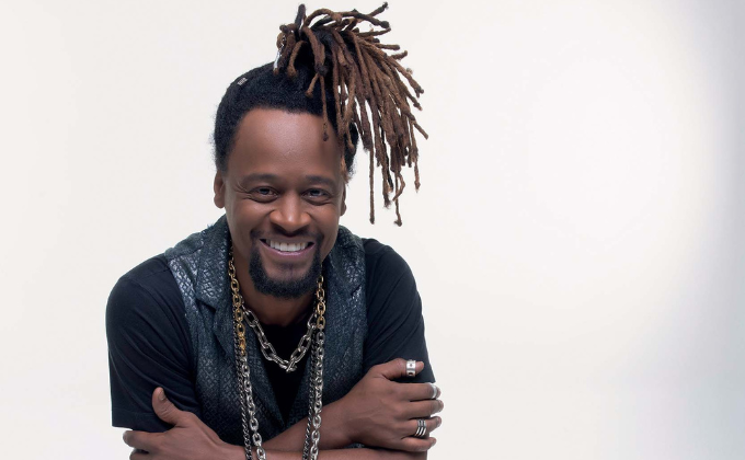 Toni Garrido apresenta novo show em São Paulo