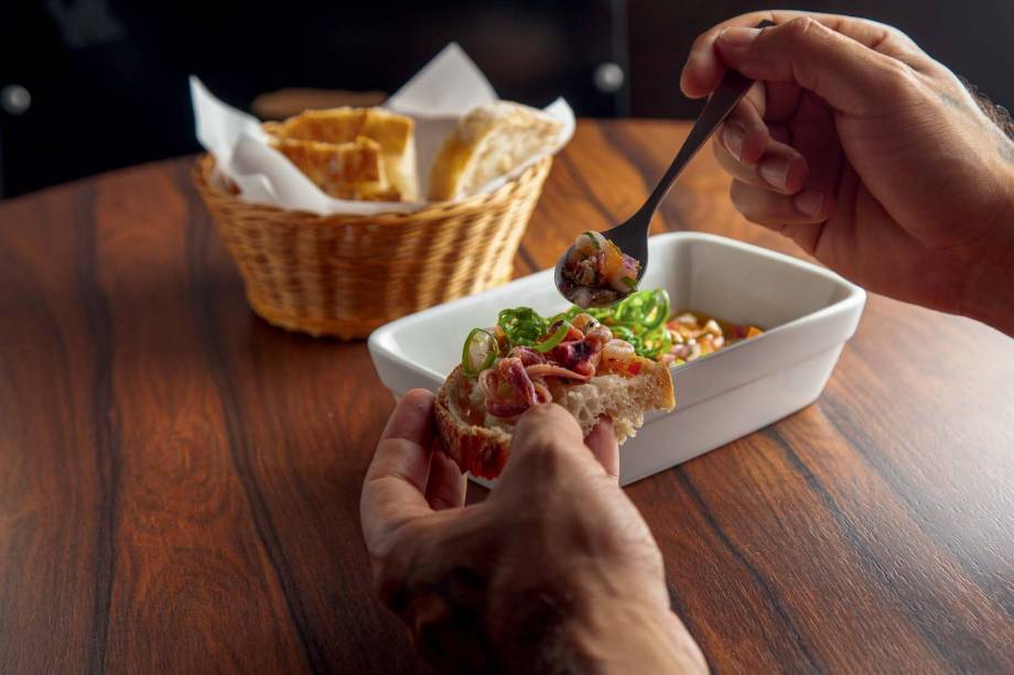 Vinagrete de frutos do mar: lula, polvo e marisco Vinagrete de frutos do mar: lula, polvo e marisco