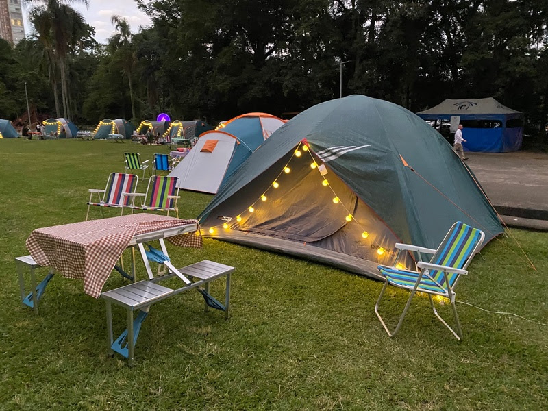 Horto Florestal tem acampamento com brincadeiras e cinema ao ar livre