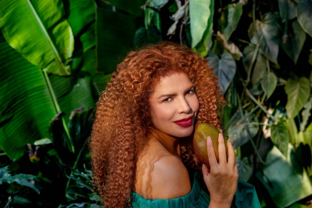 Vanessa da Mata lança novo disco com participações de João Gomes e L7nnon
