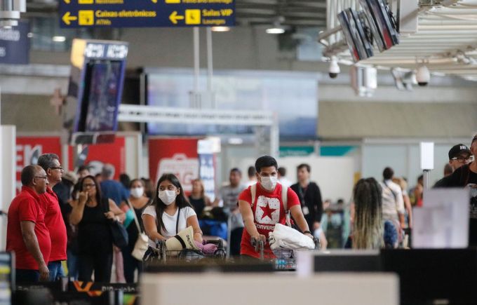 Anvisa derruba obrigatoriedade de máscaras em aeroportos e aviões