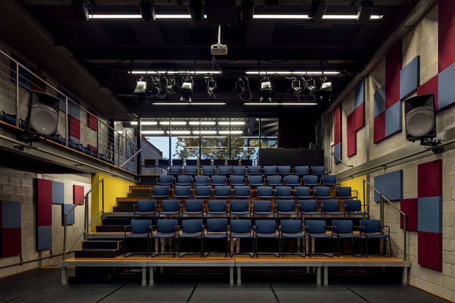 O teatro do Instituto Brincante: grupo ficou na Rua Purpurina, apesar das pressões. O teatro do Instituto Brincante: grupo ficou na Rua Purpurina, apesar das pressões.