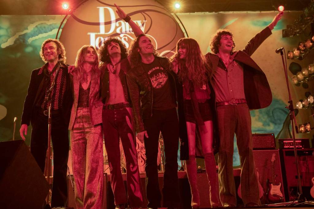 ‘Daisy Jones & the Six’ regressa ao intenso rock n’ roll dos anos 70