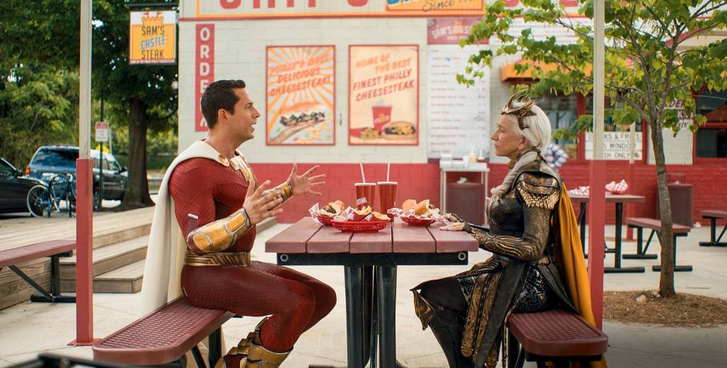 ‘Shazam! Fúria dos Deuses’ acerta novamente ao não se levar a sério
