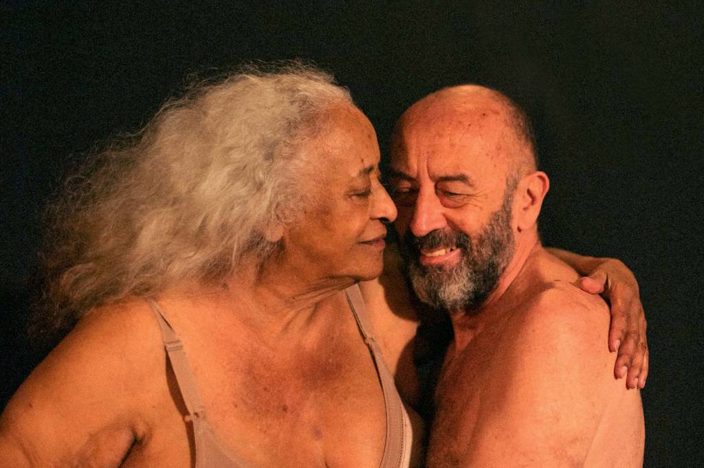 Etarismo: Cleide Queiroz e Plínio Soares vivem casal de idosos em peça