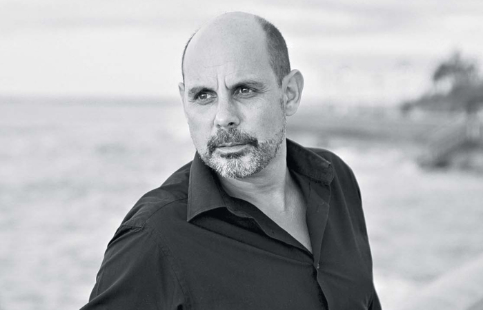 Barítono espanhol canta compositores latinos no Theatro Municipal