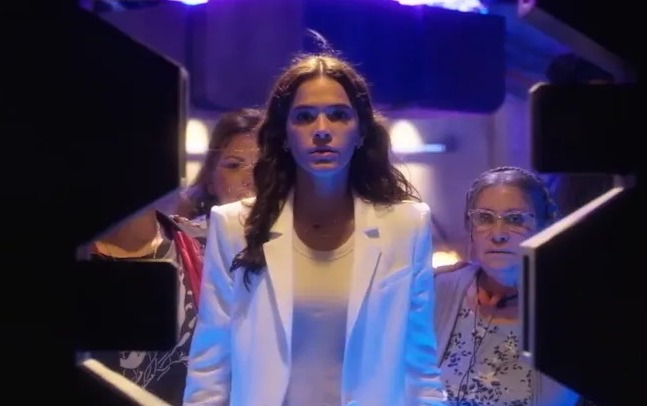DC divulga primeiro trailer de ‘Besouro Azul’, com Bruna Marquezine