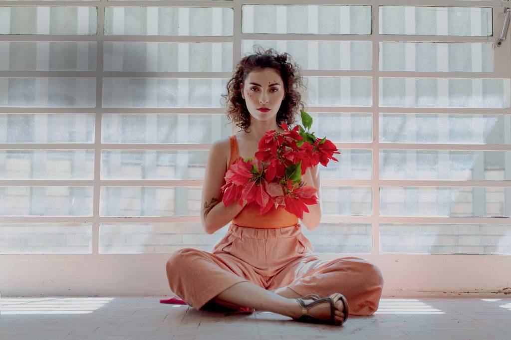 Bruna Caram apresenta novo disco em show na Casa Natura Musical