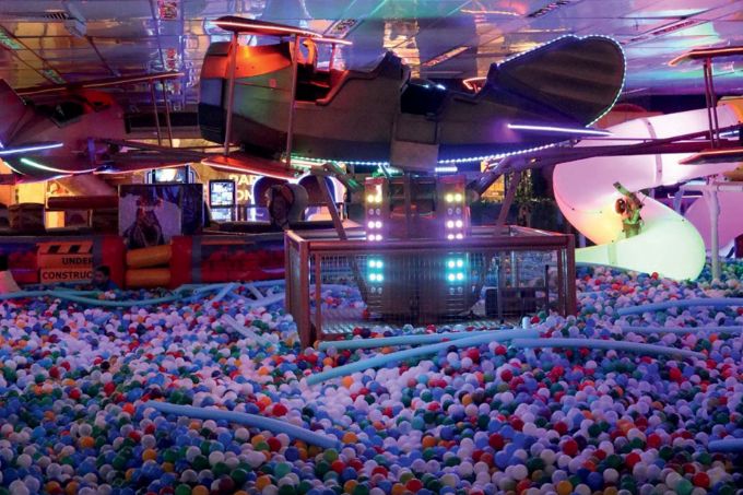 Shopping D tem piscina com mais de 1 milhão de bolinhas