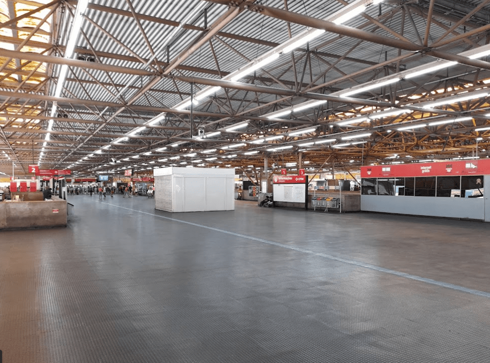 Homem é esfaqueado dentro da estação Tatuapé do Metrô