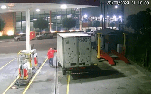 Frentista morre após ser arrastado por motorista de caminhão na Mooca