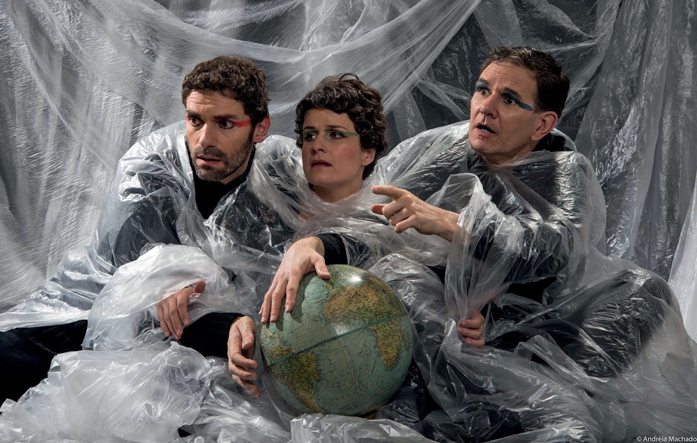 Peça sobre viagem no tempo quer conscientizar sobre meio ambiente