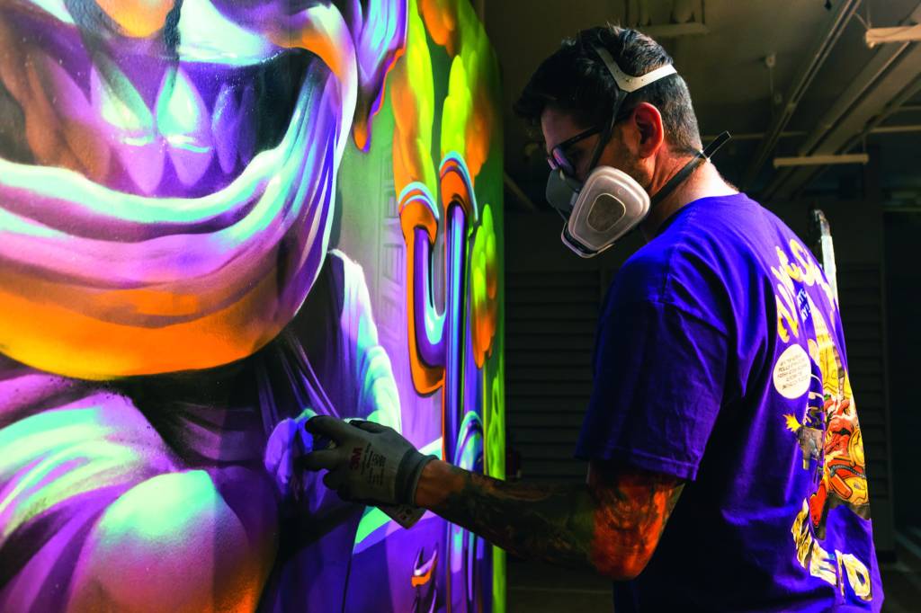 Mostra no Itaú Cultural traz história da arte de rua com grafites in loco