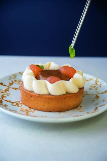 Tortinha de maçã: com gel de tomate e manjericão