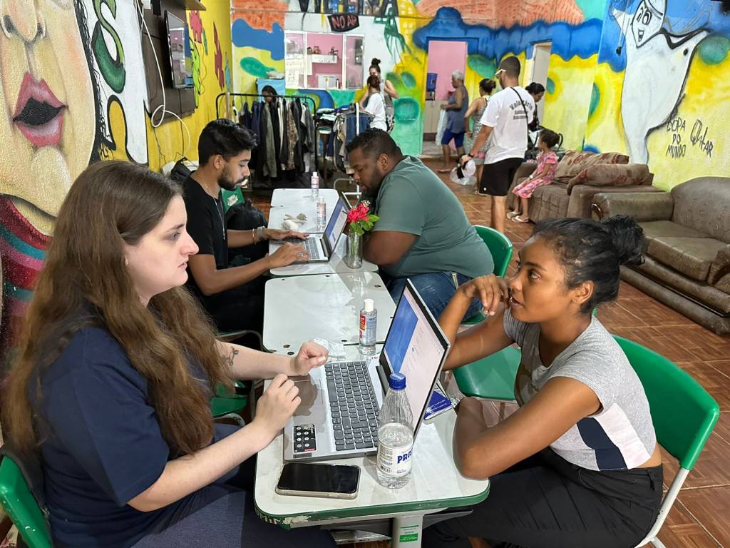 Feirão de empregos em Paraisópolis tem vagas para bares e restaurantes