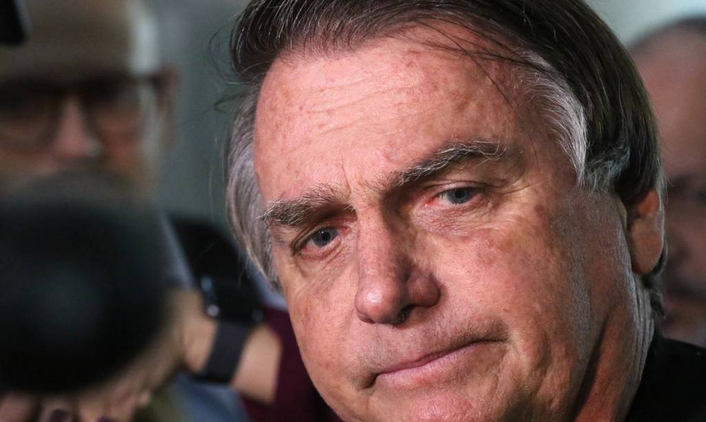 Bolsonaro será internado em SP para novas cirurgias