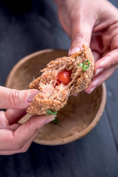 Bolim-da-terra: de banana-da-terra, pimenta-biquinho e carne-seca Bolim-da-terra: de banana-da-terra, pimenta-biquinho e carne-seca