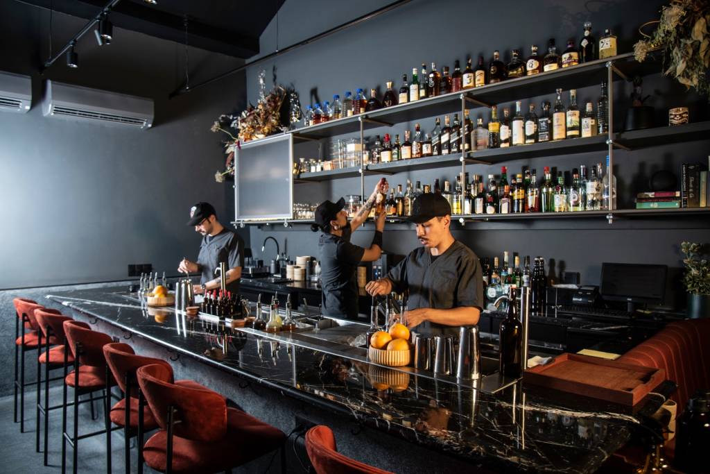 Capa Bares – Liquor Store comer-e-beber-bar-restaurante-capa