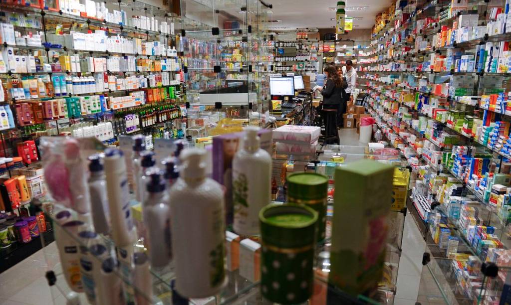 Medicamentos genéricos em SP têm diferença de preço de até 969%