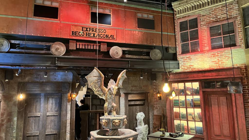 Shopping ganha unidade imersiva da lanchonete Beco Hexagonal