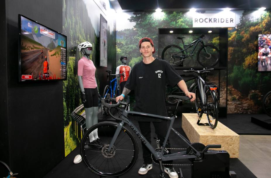 Julio Giani, piloto de mountain bike enduro Julio Giani, piloto de mountain bike enduro