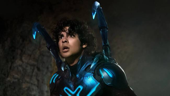 besouro azul – crédito warner bros pictures Xolo Maridueña é o novo herói da DC