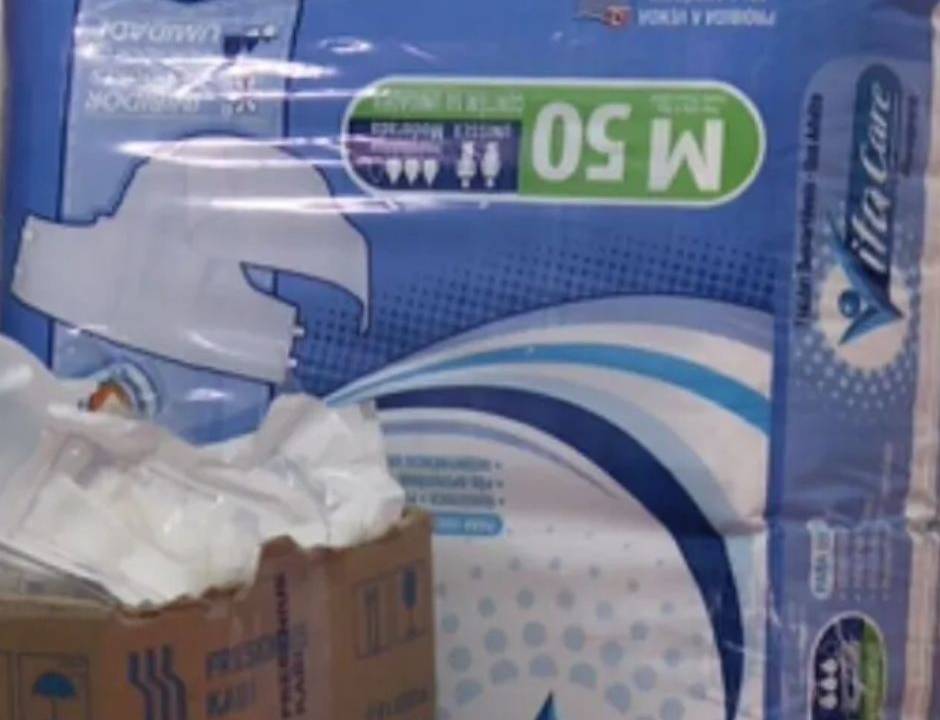 Parentes de usuários de produtos dizem que fraldas têm deficiências de absorção