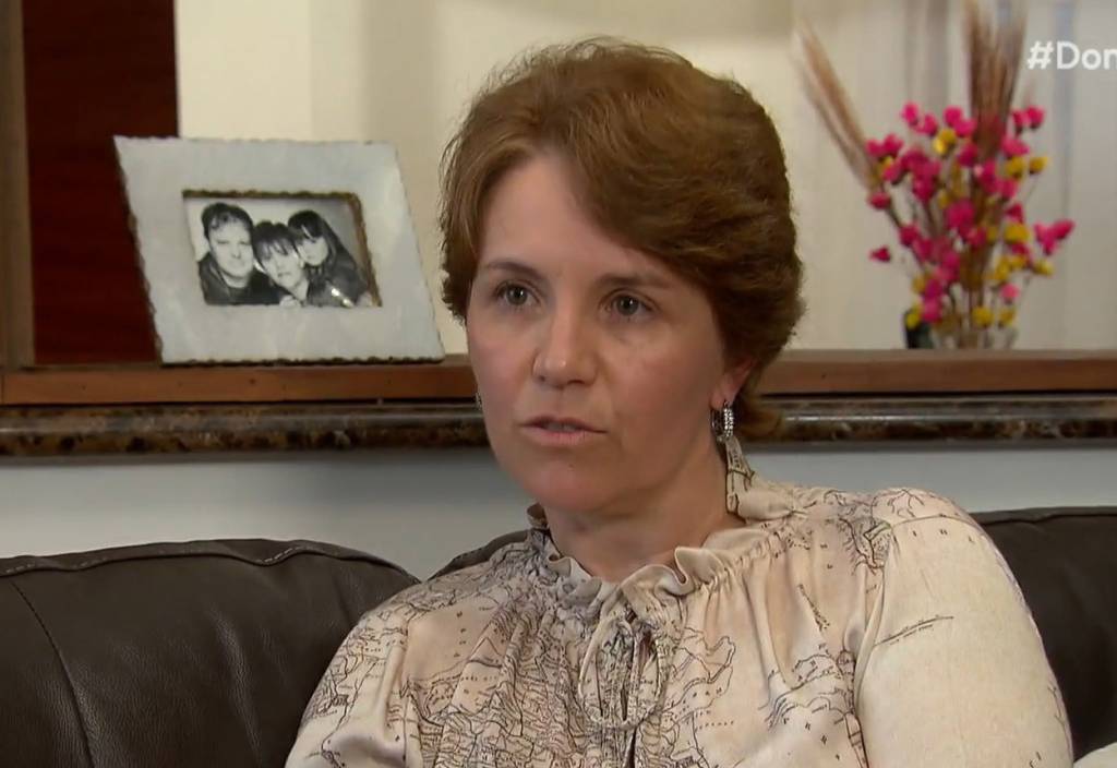 Em entrevista, mãe de Larissa Manoela ri sobre “história do milho”