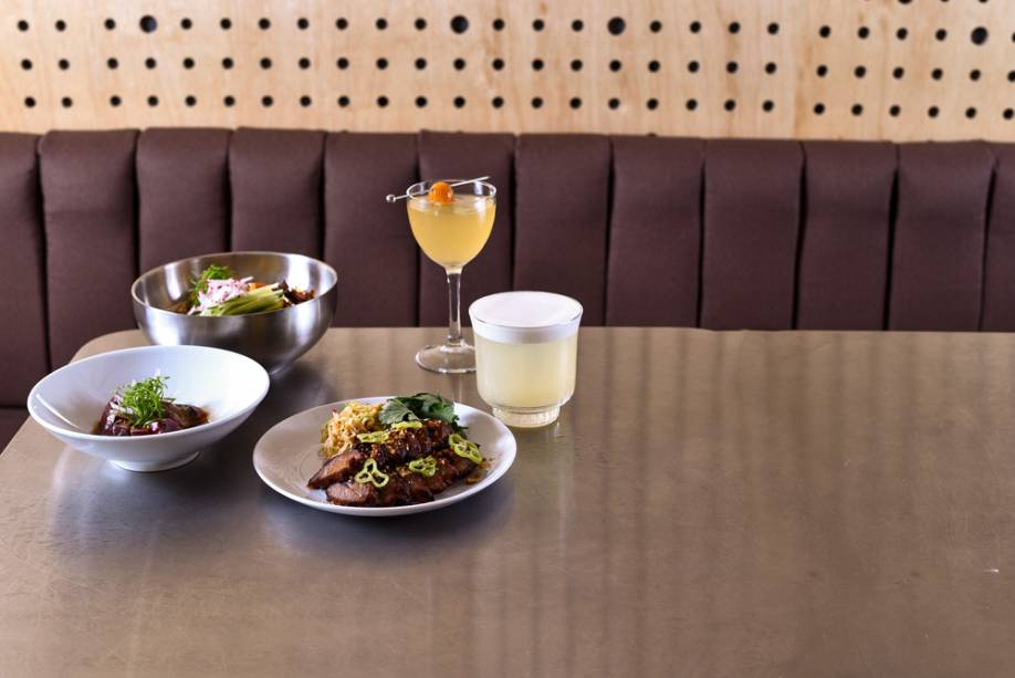 Pratos e drinques: no novo <span>Dōmo Bar</span> Pratos e drinques: no novo <span>Dōmo Bar</span>