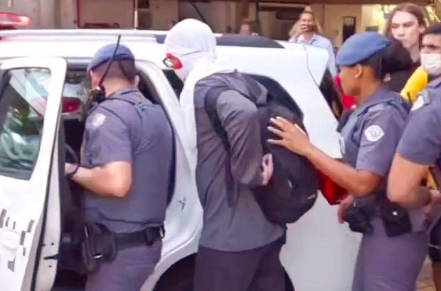 Professor é detido após ameaçar estudantes com faca na Unicamp