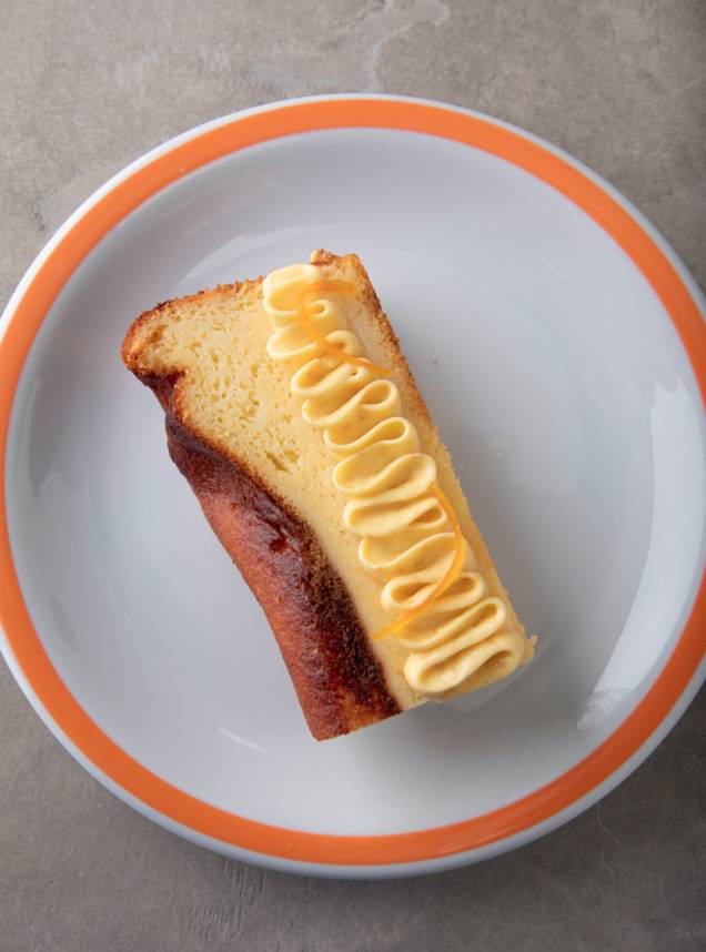 A chamada broa de fubá com curd de laranja: uma das receitas do Tona Café A chamada broa de fubá com curd de laranja: uma das receitas do Tona Café