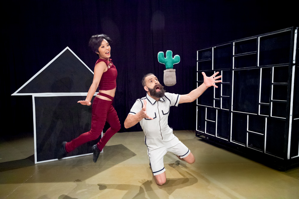 Duas peças em cartaz no Sesc para matar o tédio do domingo