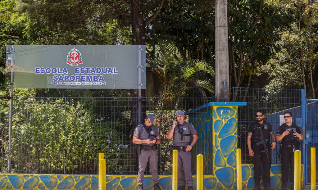 Polícia indicia pai do responsável por ataque em escola na Zona Leste