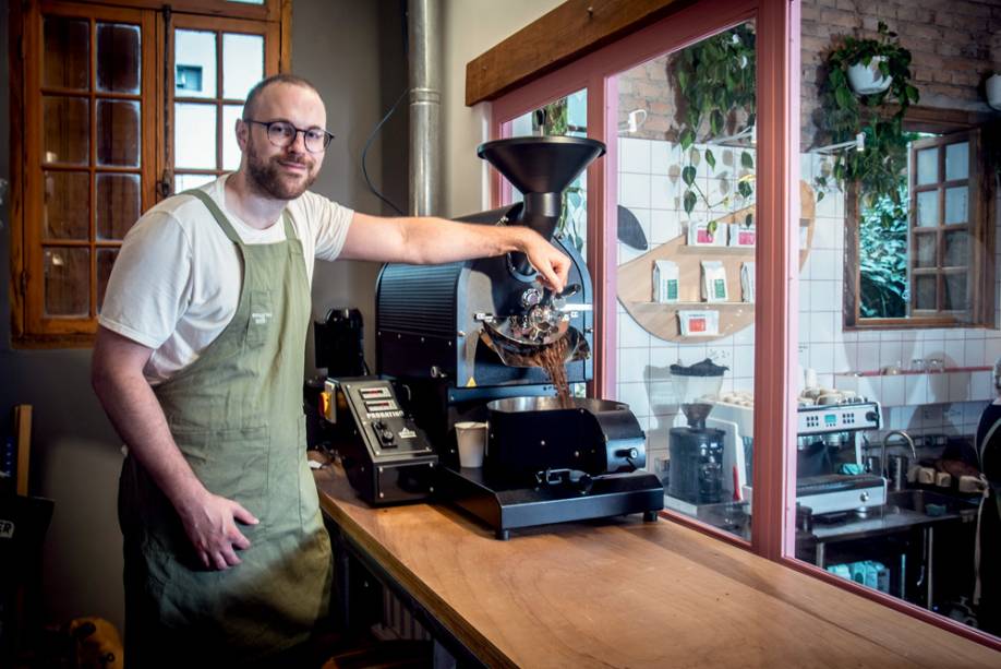Guilherme Duarte: seleção e torra dos grãos em casarão centenário Guilherme Duarte: seleção e torra dos grãos em casarão centenário