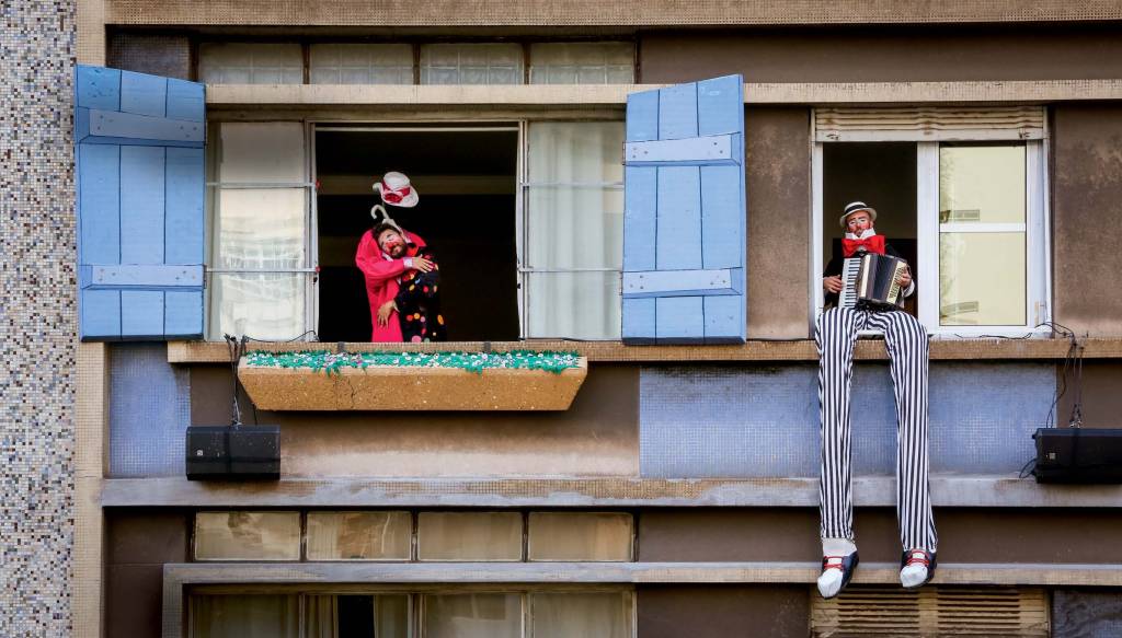 Grupo Esparrama celebra dez anos de projeto com peça no Minhocão