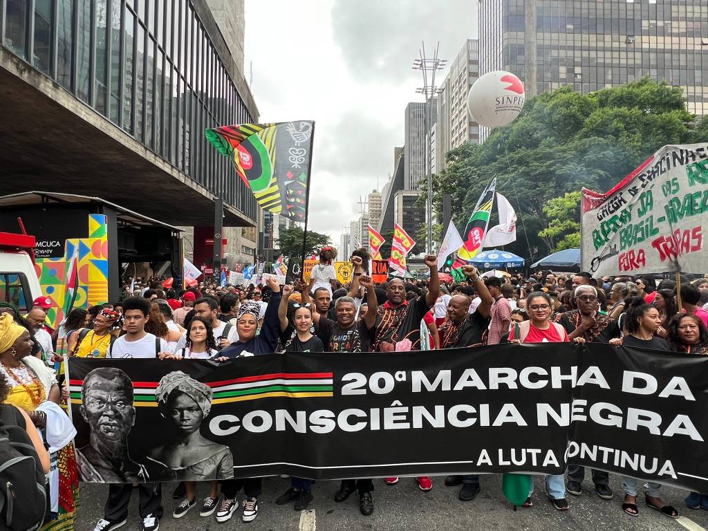 Marcha do Dia da Consciência Negra acontece na capital