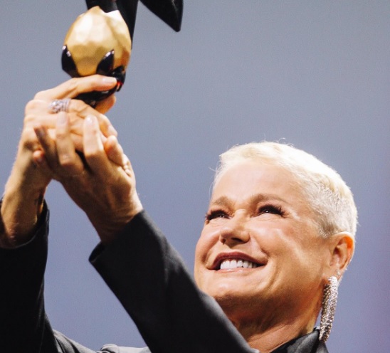 CCXP23: Xuxa é homenageada no primeiro dia oficial de evento pop