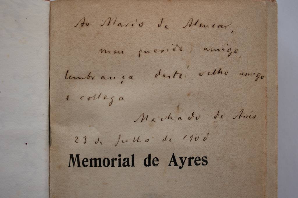 livro assinado por machado de assis livro assinado por machado de assis