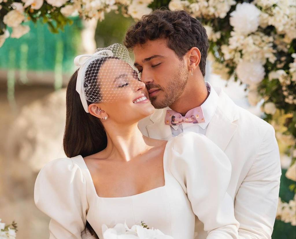 Larissa Manoela se casa com André Luiz Frambach