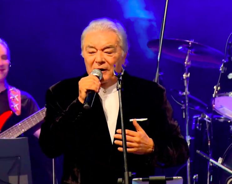 Cantor Ary Sanches morre aos 80 anos