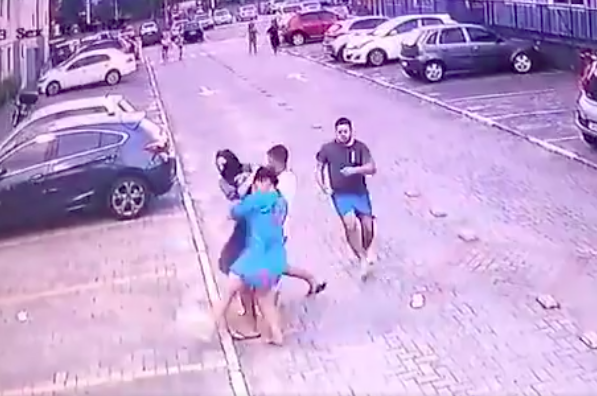 Muçulmana é alvo de agressões e xingamentos em Mogi das Cruzes