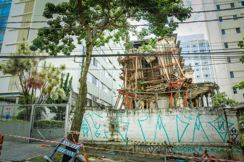 Casarão na Bela Vista será demolido em raro caso de “destombamento”