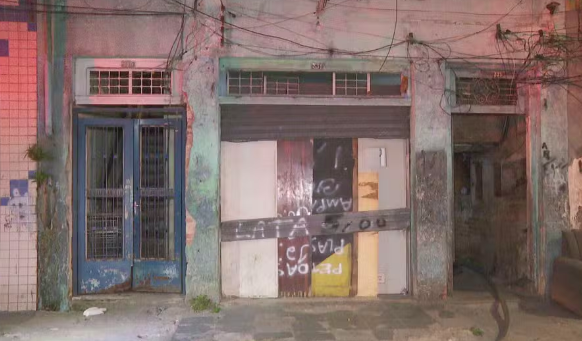 Incêndio em ocupação no Centro deixa um morto