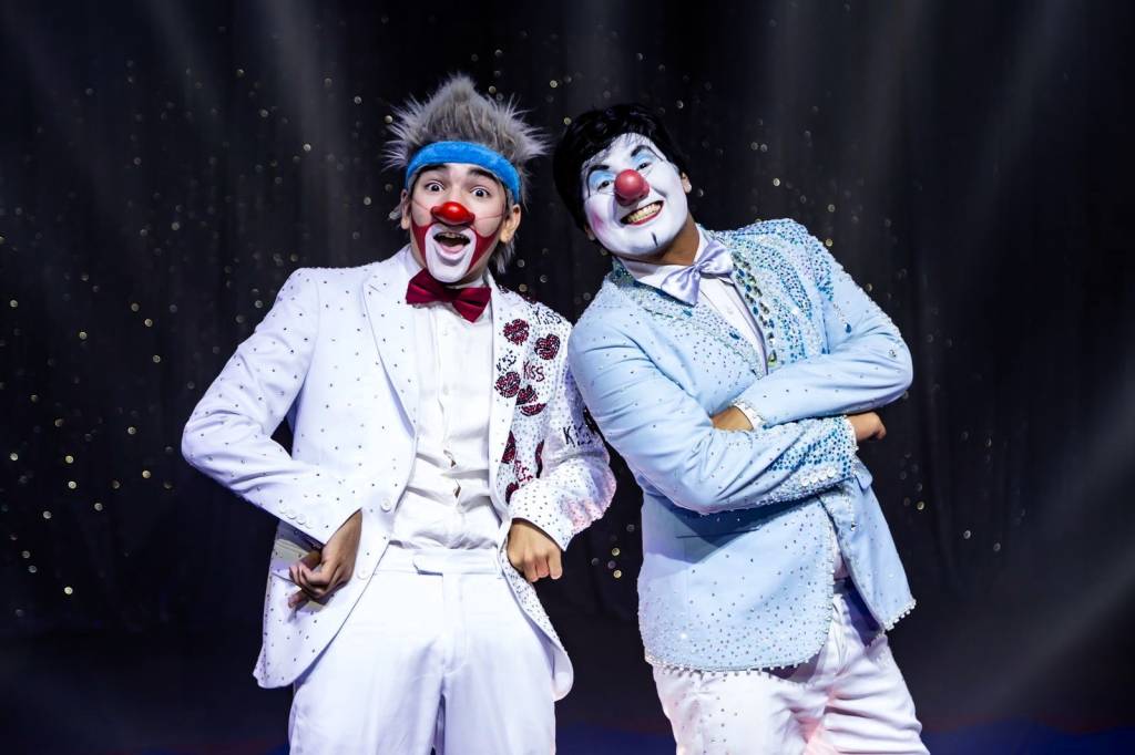 Circo Khronos chega a São Paulo com palhaços e robôs
